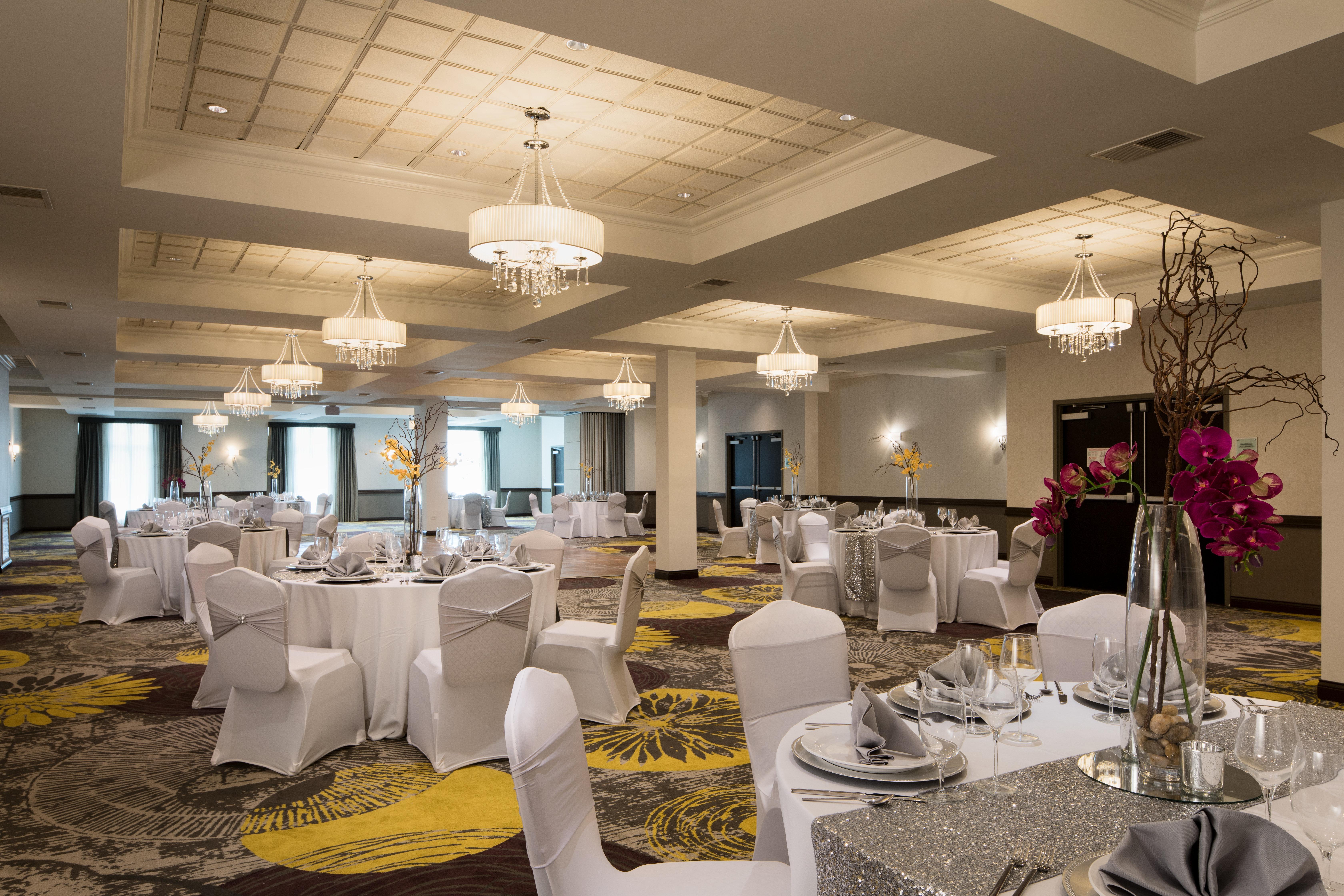 Crowne Plaza Chicago Sw - Burr Ridge By Ihg Hotel Екстериор снимка