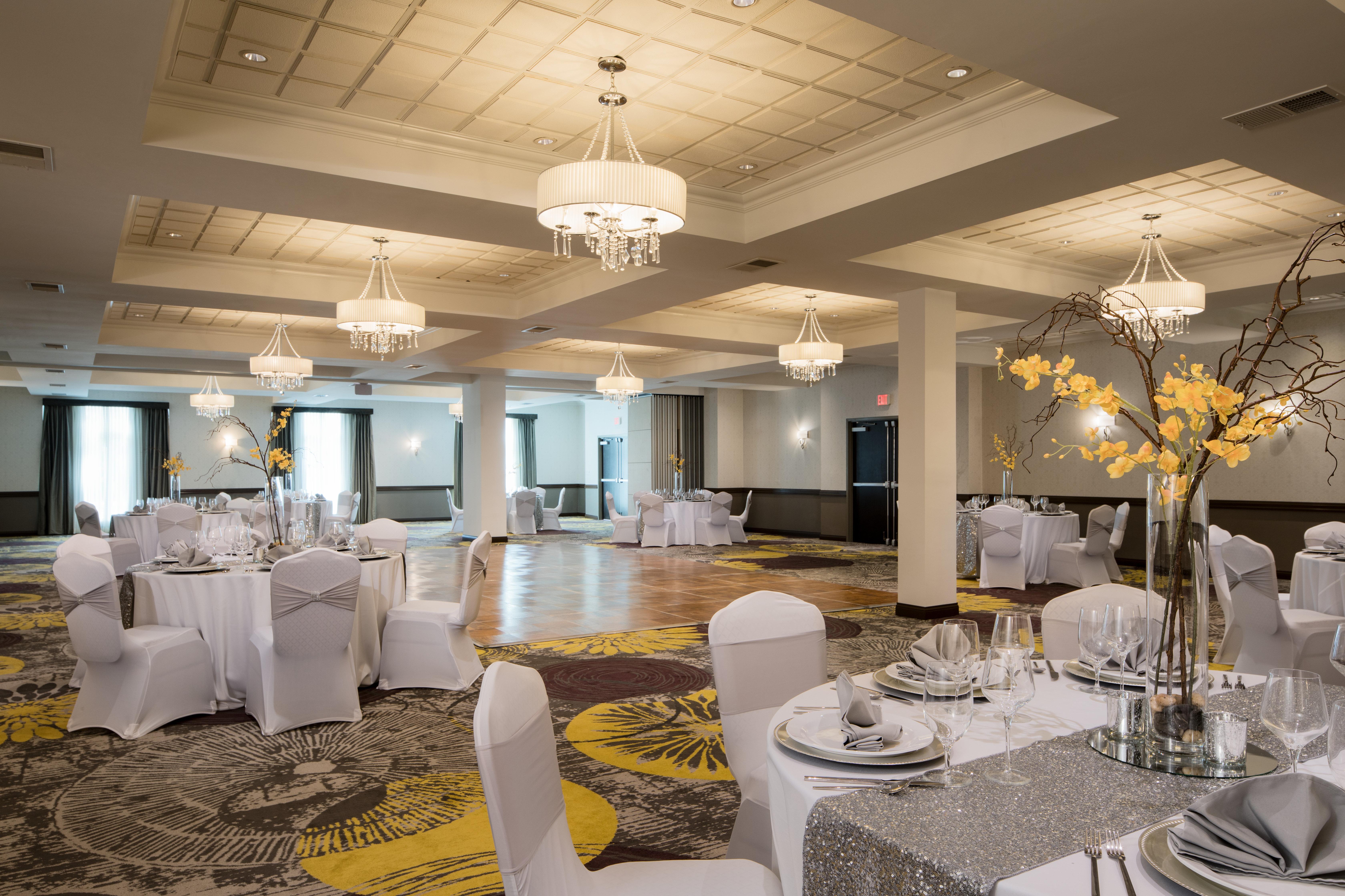 Crowne Plaza Chicago Sw - Burr Ridge By Ihg Hotel Екстериор снимка